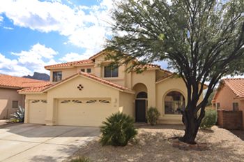 Oro Valley home for sale in Vista Del Oro Estates with Catalina Mountain Views