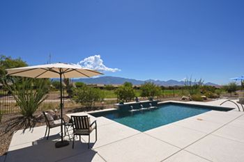 Immaculate Covina Model with Casita in Saddlebrooke Ranch