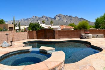 Oro Valley Home for Sale in Pusch Ridge Vistas
